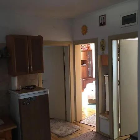 Вельовата Къща Guest house Skrebatno
